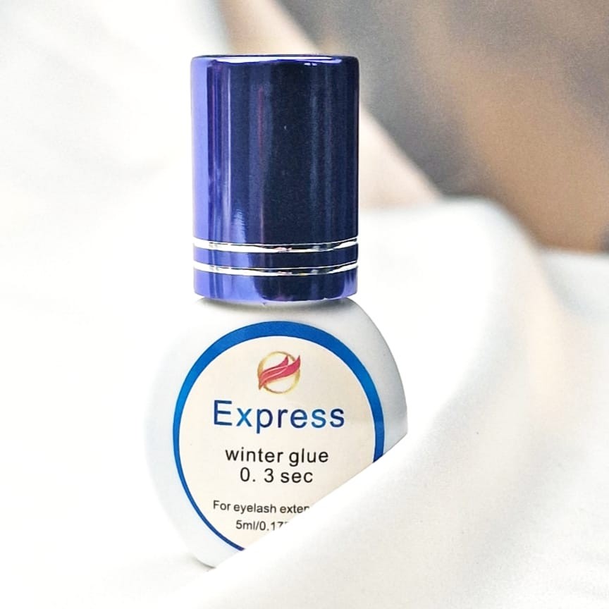 Express Winter Glue, dry time 0.3 sec. 5ml